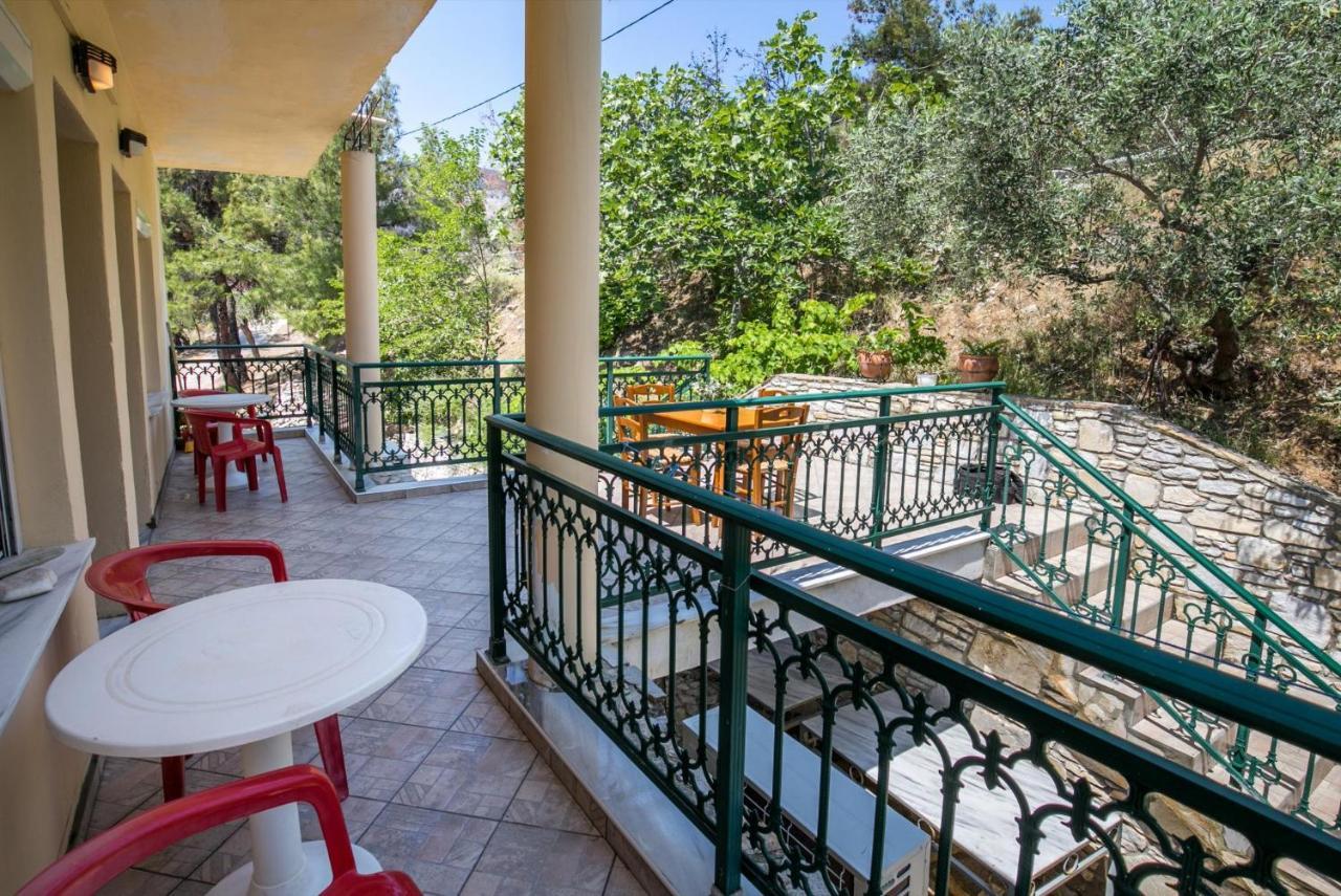 Petra Mare Apartments Aliki  Exterior photo